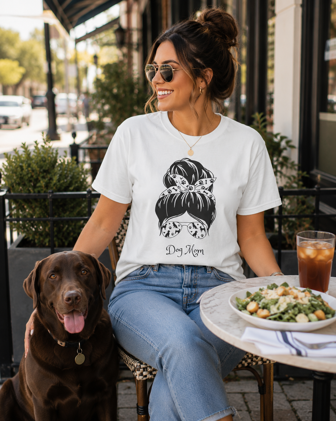 Dog Mom Graphic Tee